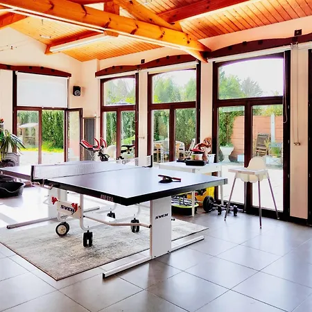 Ferienhaus Authentic House With Playroom And Infrared Sauna